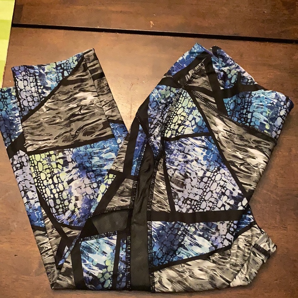 Athletic leggings